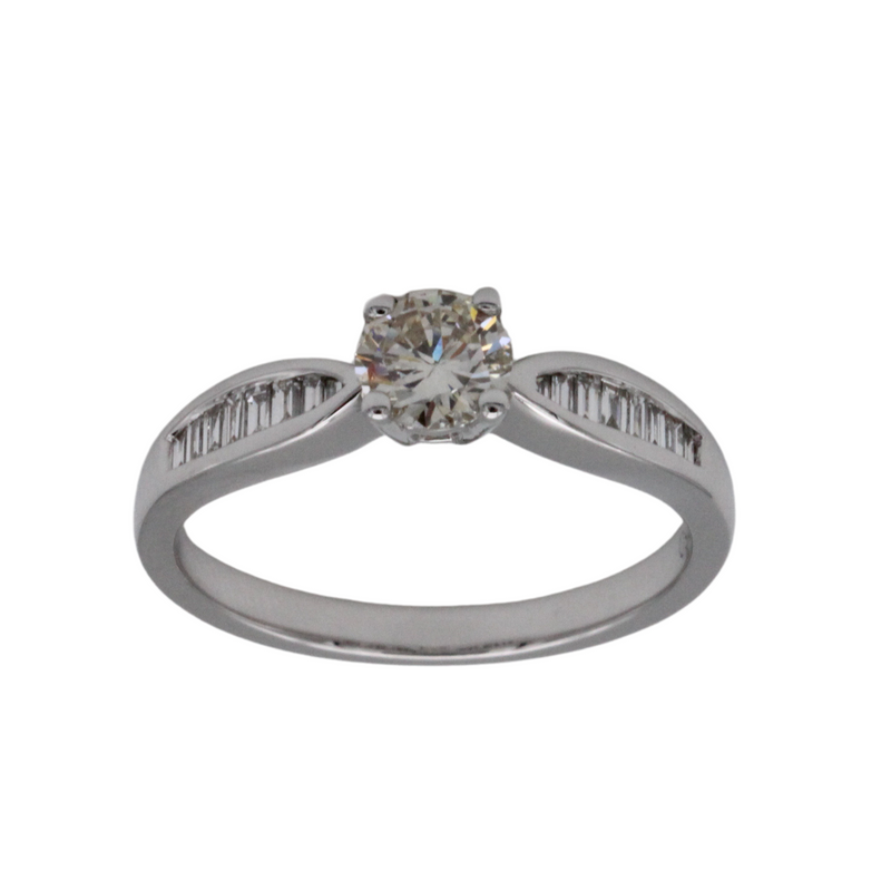 01_IHRSCHMUCK_Solitär Verlobungsring Vorsteckring, 750er Weißgold, Brillant round cut und Diamanten Seitlich