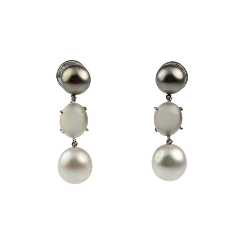 SteckohrhaengerausdemHausGellner_750erWeissgoldmitMondstein_SuedseeperlenundTahitiPerlen