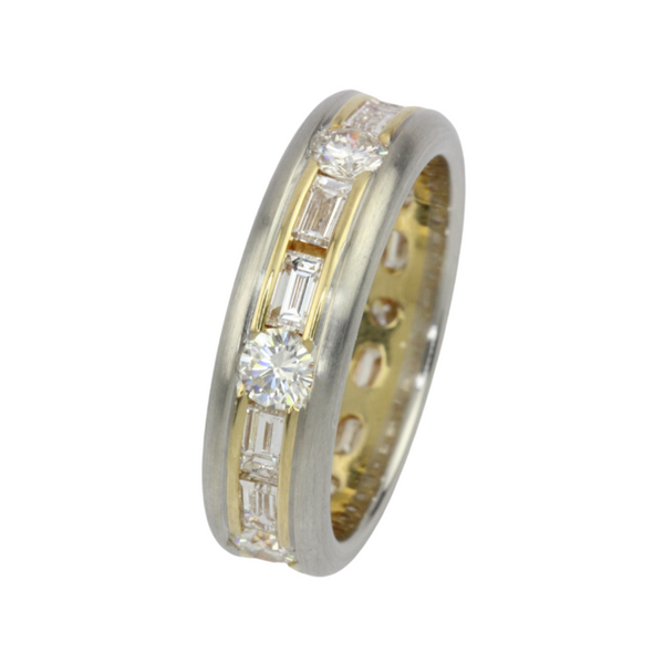 Memoryring mit Diamanten und Brillanten in 950er Platin und 750er Gelbgold gebürstet