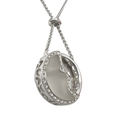 02_IhrSchmuck_WEMPE Markenschmuck Highlight, Mondanhänger mit Kette in 750er Weißgold, Besatz Bergkristall mit Brillanten