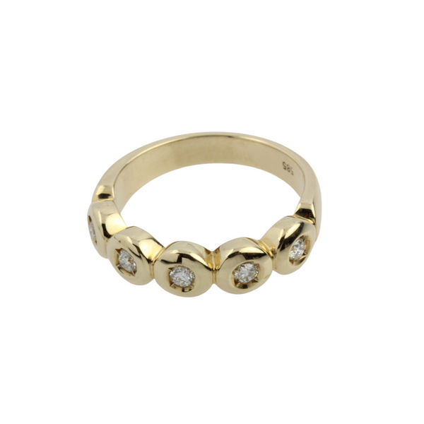 02_IHRSCHMUCK_Halb Memoryring mit 5 rundgefassten Brillanten